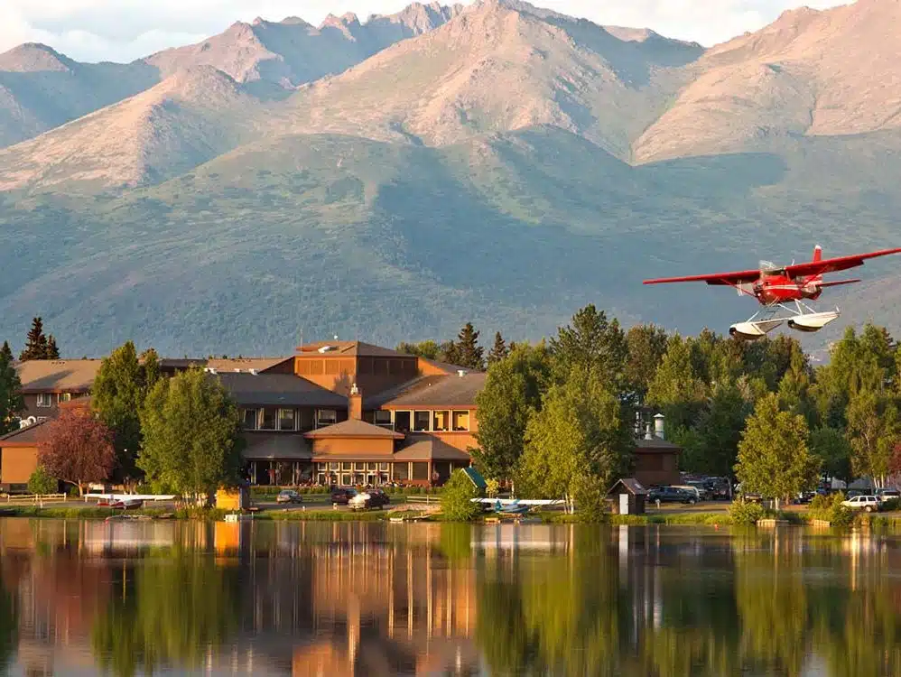 Lodge seaplane